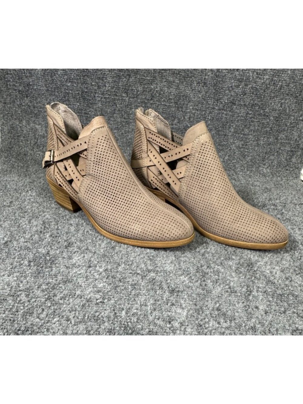 Vince Camuto Women's 7.5 M Booties Tan Perforated Cutout Ankle Western Style